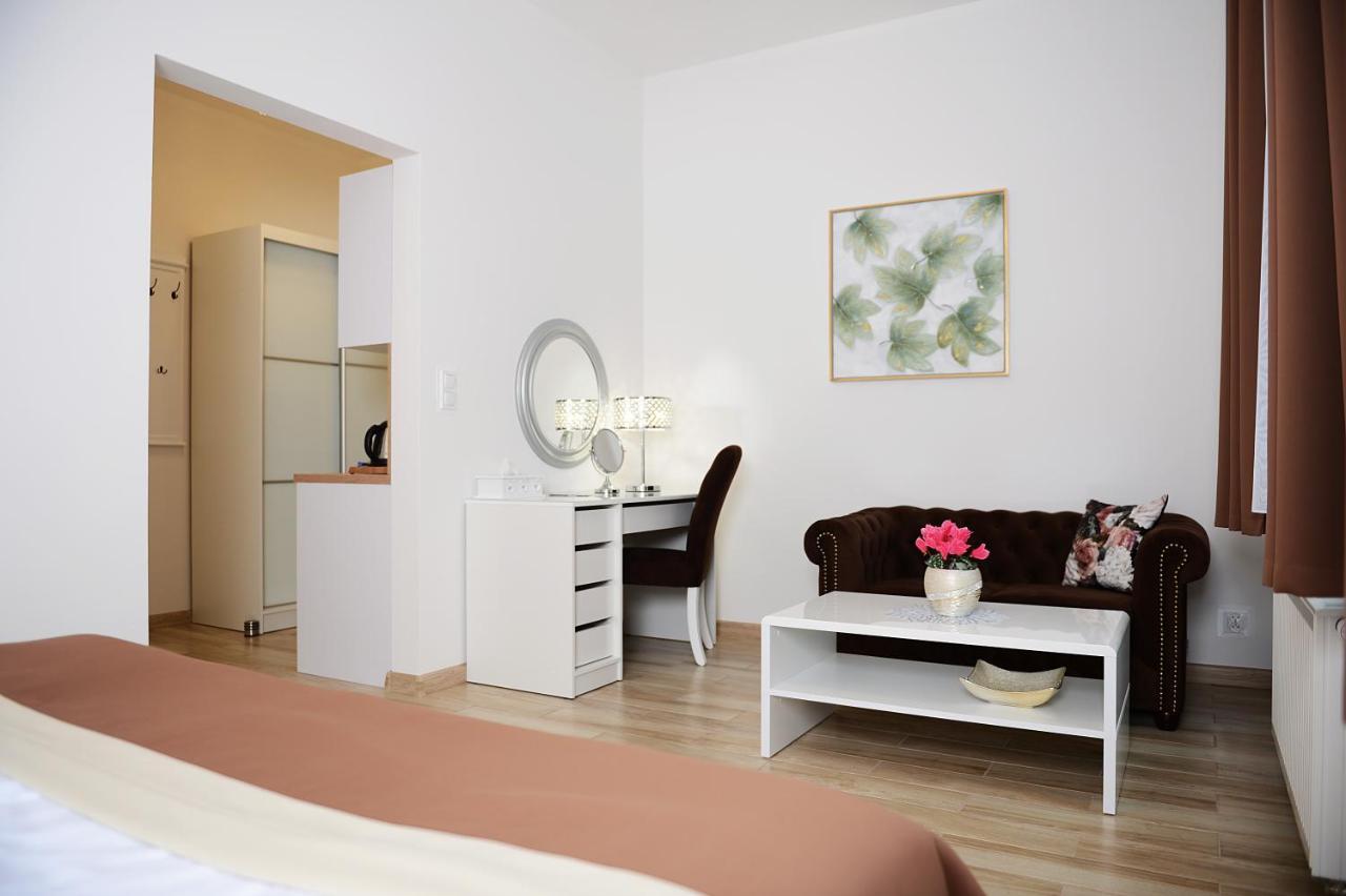 Rezydencja Mysliwska - Apartamenty Koszalin Bagian luar foto