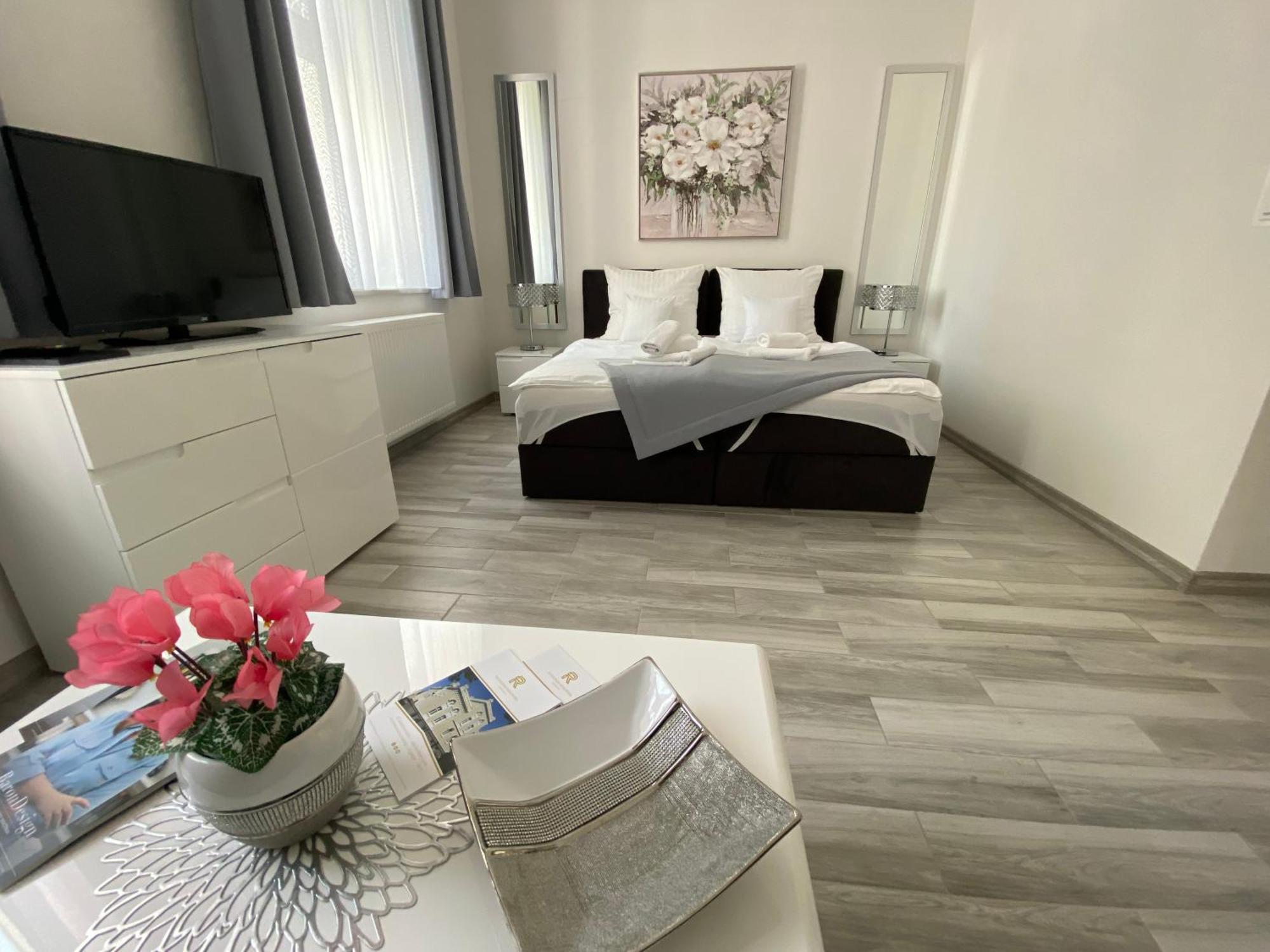 Rezydencja Mysliwska - Apartamenty Koszalin Bagian luar foto