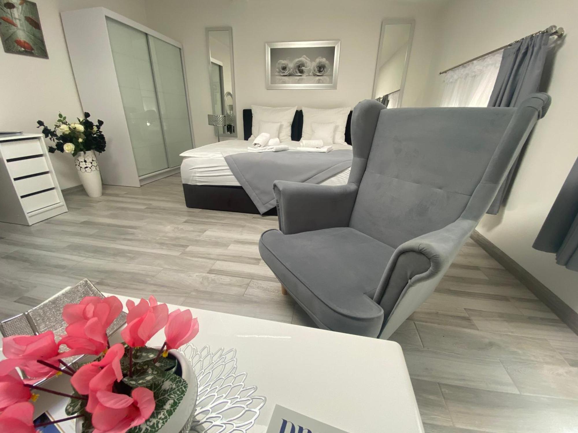 Rezydencja Mysliwska - Apartamenty Koszalin Bagian luar foto