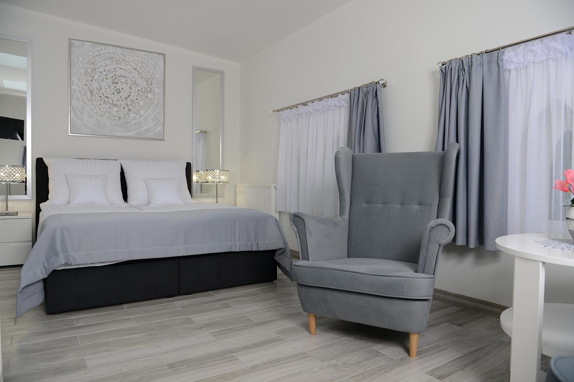 Rezydencja Mysliwska - Apartamenty Koszalin Bagian luar foto
